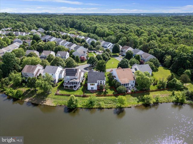 43605 WEMBLEY LN, Chantilly, VA 20152