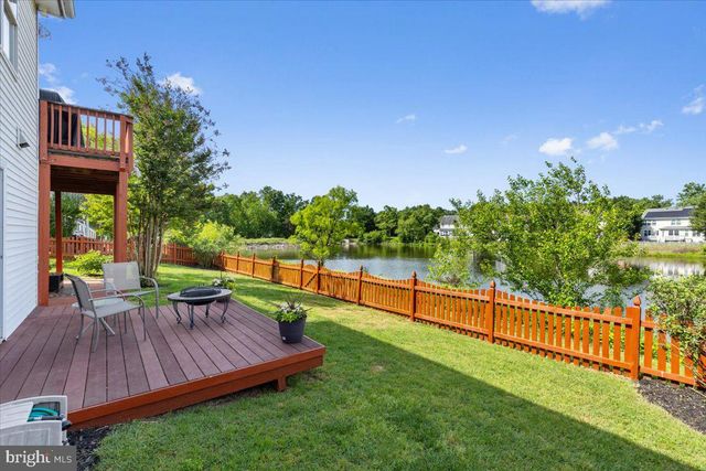 43605 WEMBLEY LN, Chantilly, VA 20152