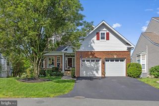 43605 WEMBLEY LN, Chantilly, VA 20152