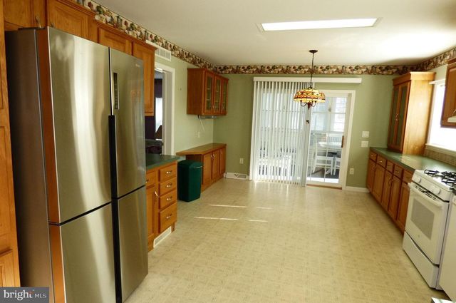 320 W 4TH ST, Red Hill, PA 18076