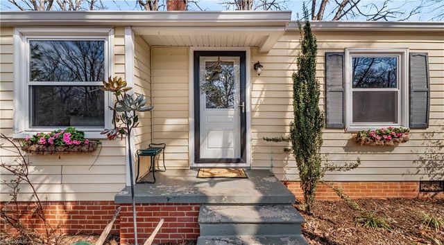 2800 Stratford Drive, Greensboro, NC 27408