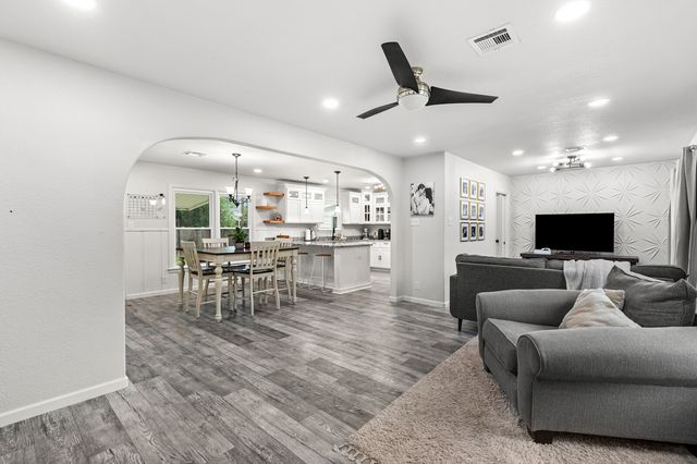 1318 N 61st Street, Waco, TX 76710