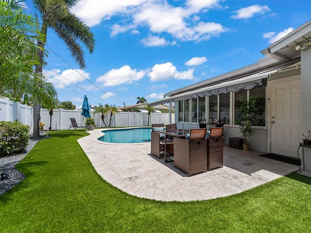 801 SE 14th Street, Deerfield Beach, FL 33441