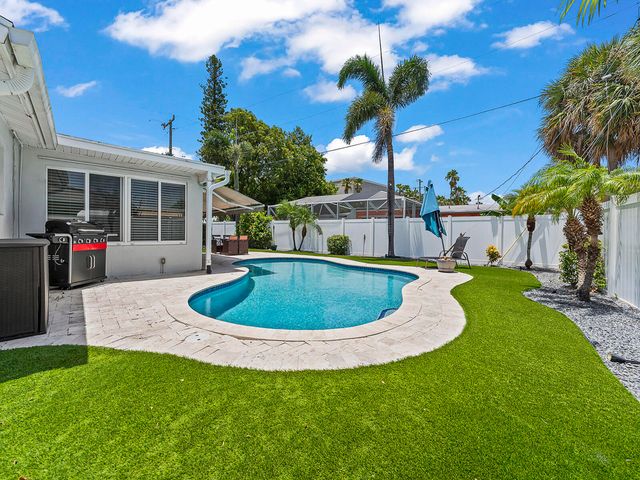 801 SE 14th Street, Deerfield Beach, FL 33441