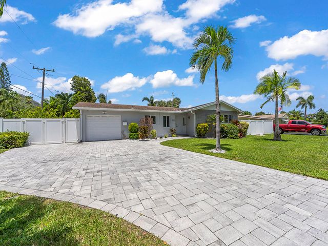 801 SE 14th Street, Deerfield Beach, FL 33441