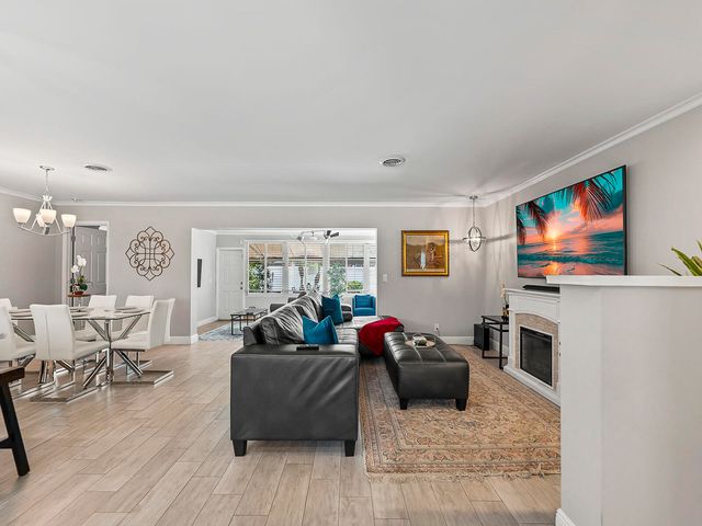 801 SE 14th Street, Deerfield Beach, FL 33441