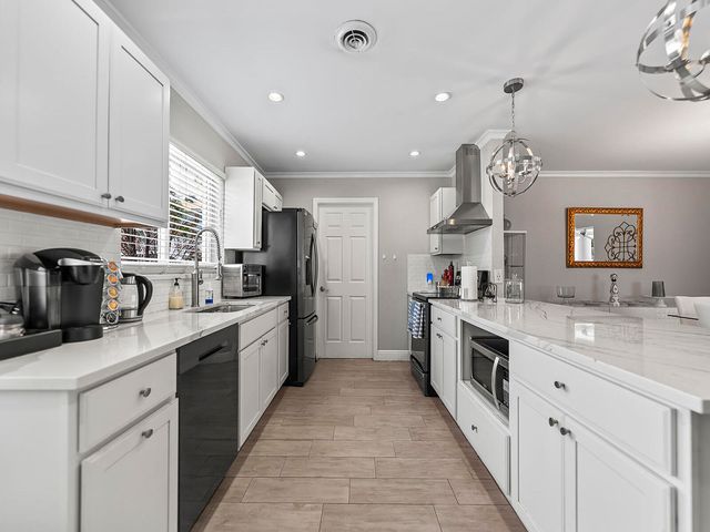 801 SE 14th Street, Deerfield Beach, FL 33441