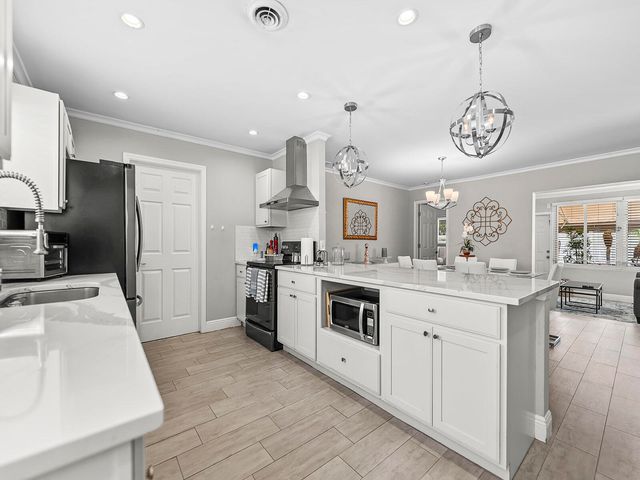 801 SE 14th Street, Deerfield Beach, FL 33441