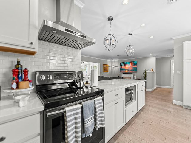 801 SE 14th Street, Deerfield Beach, FL 33441