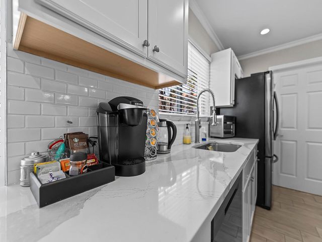 801 SE 14th Street, Deerfield Beach, FL 33441