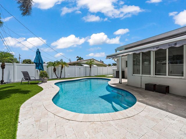 801 SE 14th Street, Deerfield Beach, FL 33441