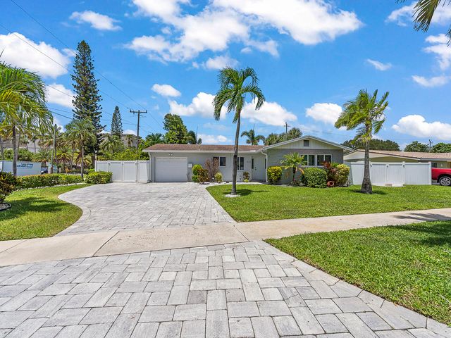 801 SE 14th Street, Deerfield Beach, FL 33441