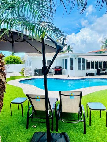 801 SE 14th Street, Deerfield Beach, FL 33441