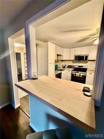 39 Manser Drive, Amherst, NY 14226