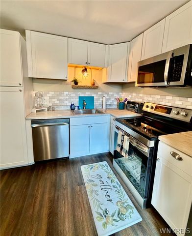 39 Manser Drive, Amherst, NY 14226