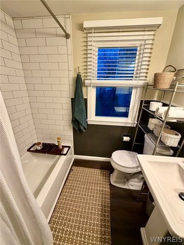 39 Manser Drive, Amherst, NY 14226