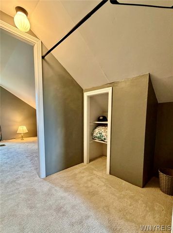 39 Manser Drive, Amherst, NY 14226