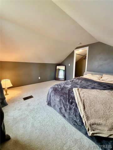 39 Manser Drive, Amherst, NY 14226