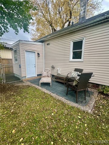 39 Manser Drive, Amherst, NY 14226