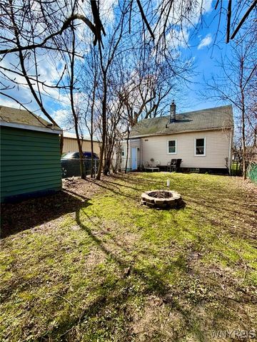 39 Manser Drive, Amherst, NY 14226