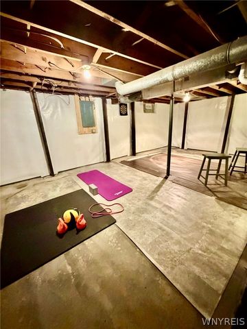 39 Manser Drive, Amherst, NY 14226