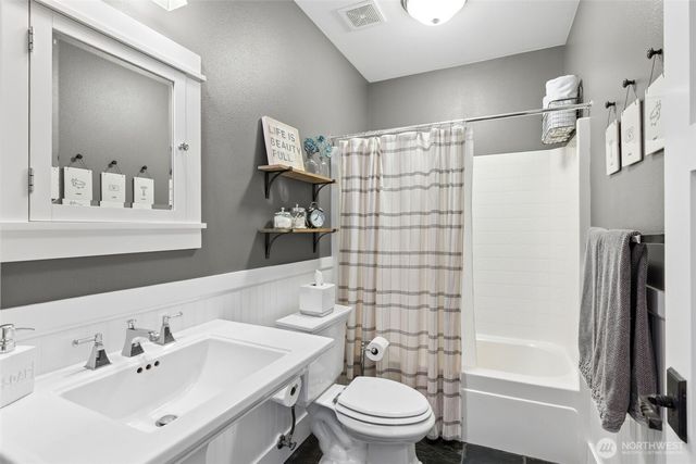 4022 Long Lake Drive SE, Lacey, WA 98503
