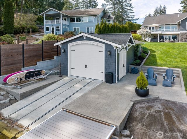 4022 Long Lake Drive SE, Lacey, WA 98503
