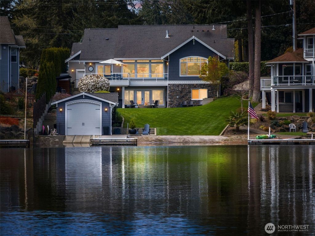 4022 Long Lake Drive SE, Lacey, WA 98503