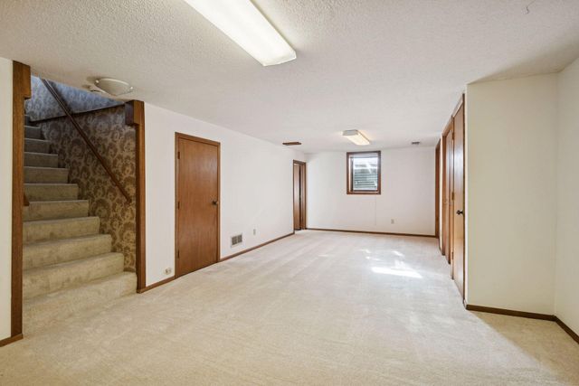 10817 Xerxes Avenue S, Bloomington, MN 55431