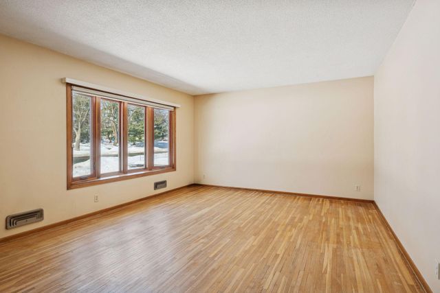 10817 Xerxes Avenue S, Bloomington, MN 55431