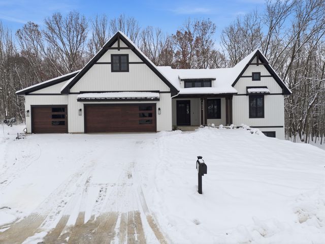 8050 W PQ Avenue, Texas Twp, MI 49009