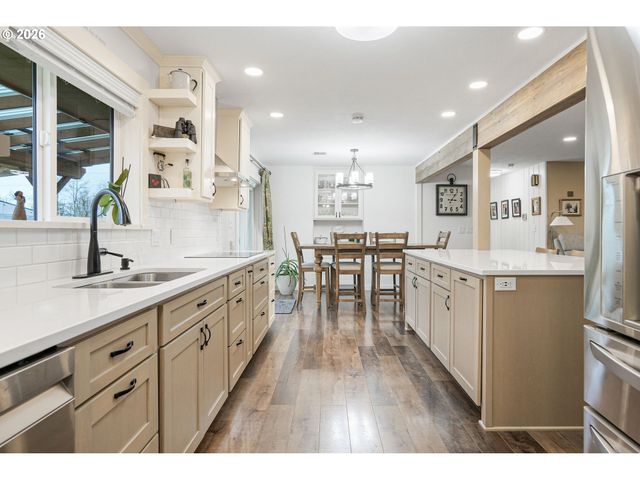 30596 HORSESHOE Dr, Albany, OR 97321