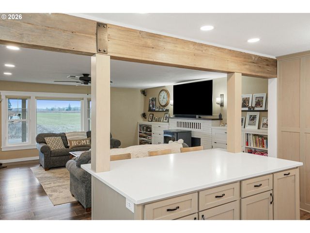 30596 HORSESHOE Dr, Albany, OR 97321