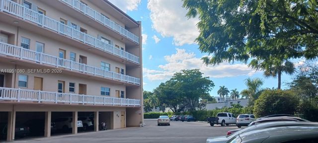 6731 Cypress Road 310, Plantation, FL 33317