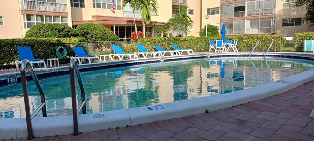6731 Cypress Road 310, Plantation, FL 33317