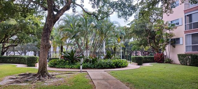 6731 Cypress Road 310, Plantation, FL 33317
