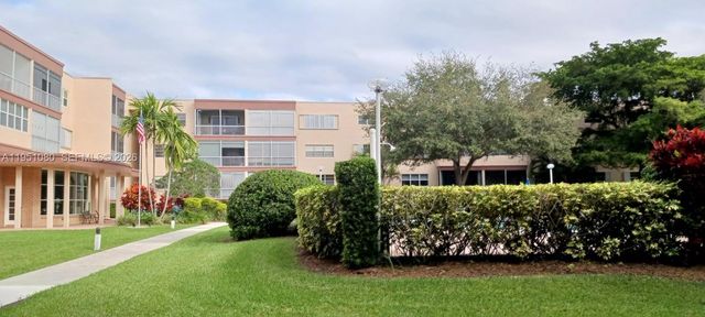 6731 Cypress Road 310, Plantation, FL 33317