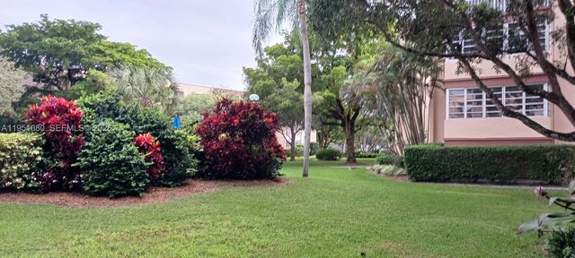 6731 Cypress Road 310, Plantation, FL 33317
