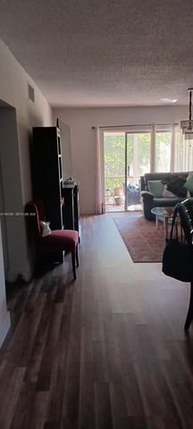 6731 Cypress Road 310, Plantation, FL 33317