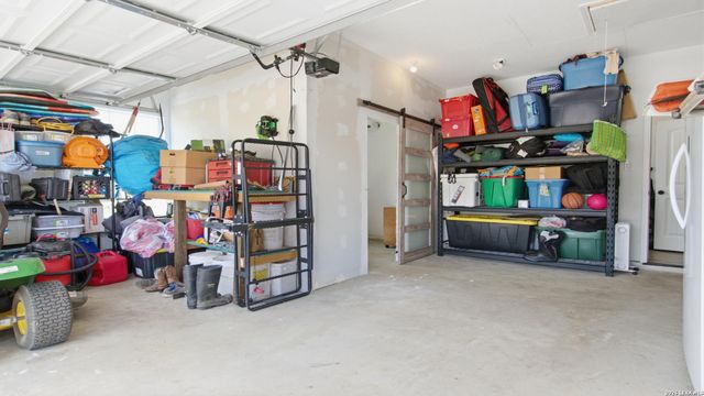 105 Hidden Haven, Floresville, TX 78114