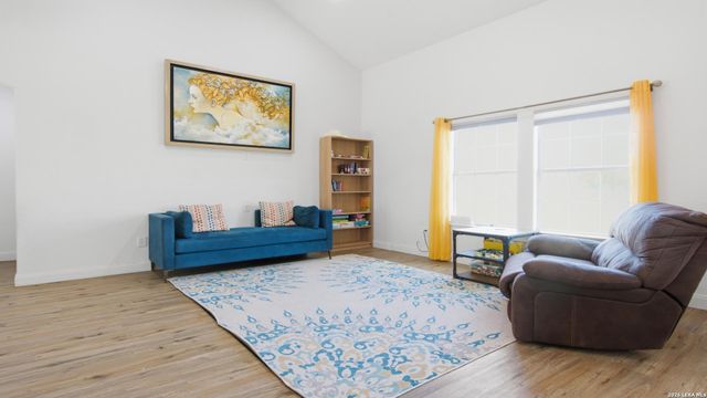 105 Hidden Haven, Floresville, TX 78114