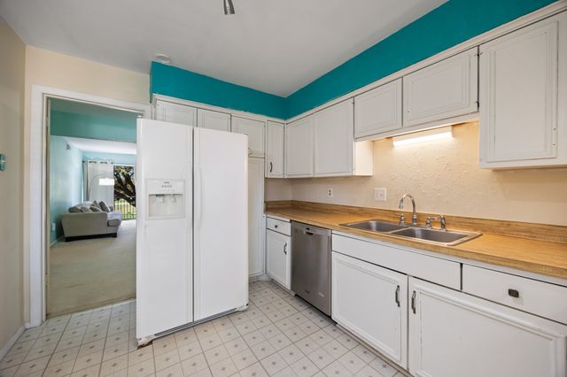 529 W Lookout Drive 225, Richardson, TX 75080