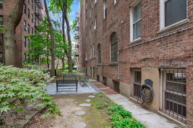 111-15 75th Avenue 6J, Forest Hills, NY 11375