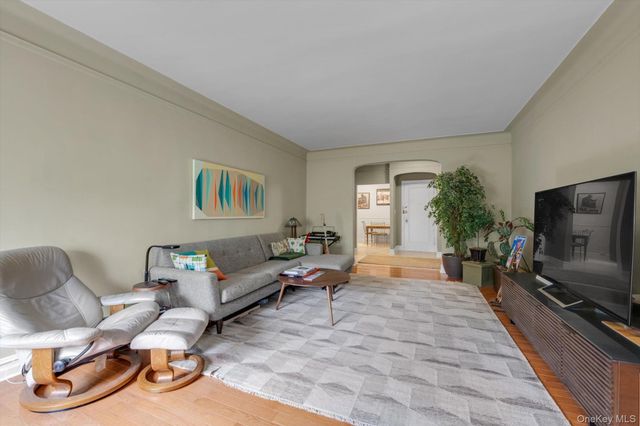 111-15 75th Avenue 6J, Forest Hills, NY 11375