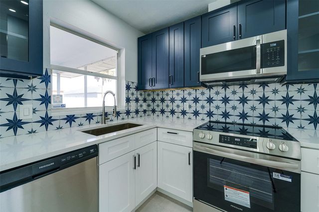 4464 WABASSO AVENUE, North Port, FL 34287