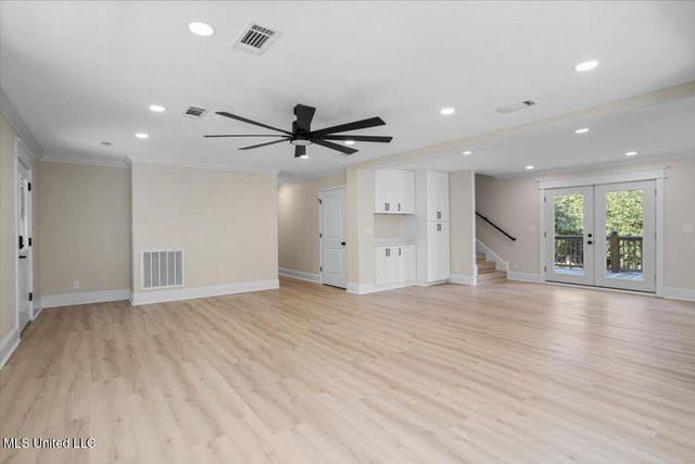 749 E North Street, Pass Christian, MS 39571