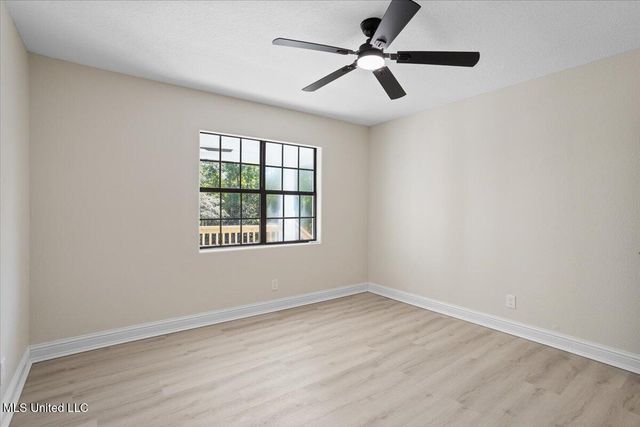 749 E North Street, Pass Christian, MS 39571