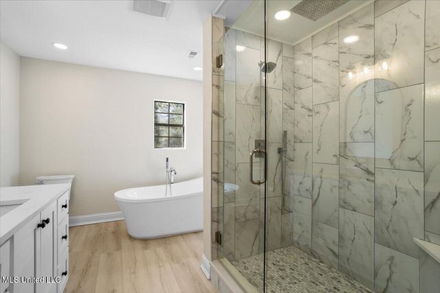 749 E North Street, Pass Christian, MS 39571