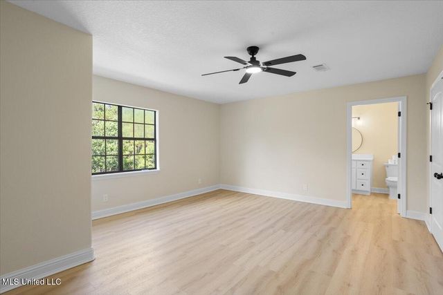 749 E North Street, Pass Christian, MS 39571