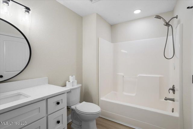 749 E North Street, Pass Christian, MS 39571